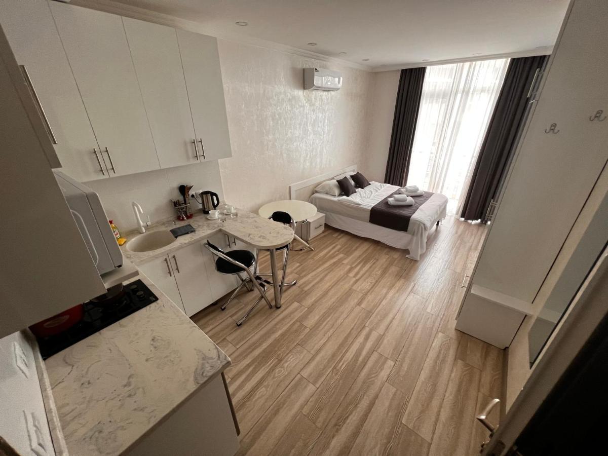 27 Floor Apartments Batumi Exterior photo